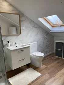 Chambre privée à Rua Actriz Maria Matos, image 16 de 21