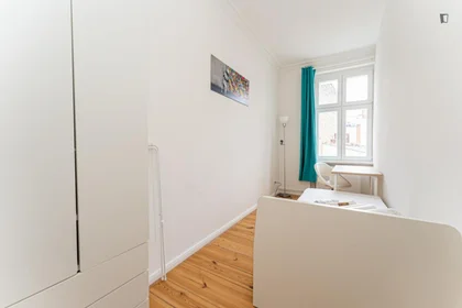 Chambre privée à Boxhagener Str., image 2 de 14