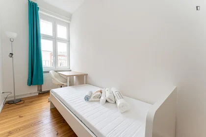 Chambre privée à Boxhagener Str., image 3 de 14