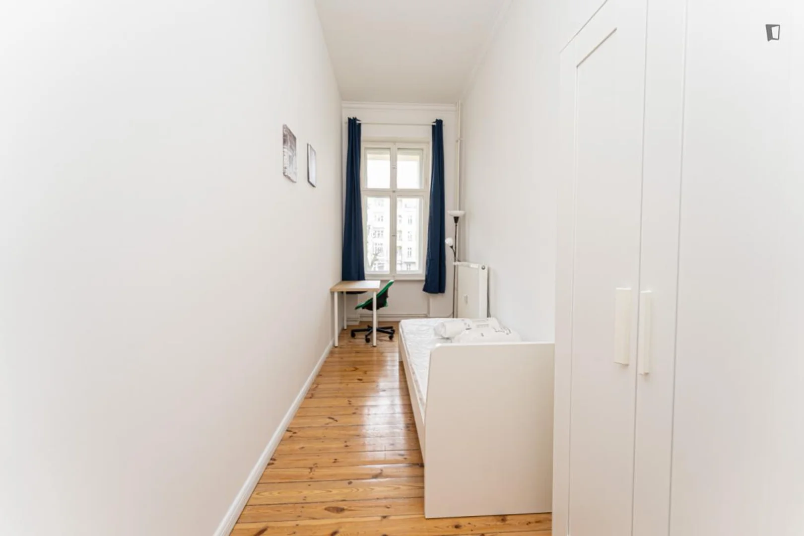 Chambre d'étudiant économique avec emplacement pratique dans 