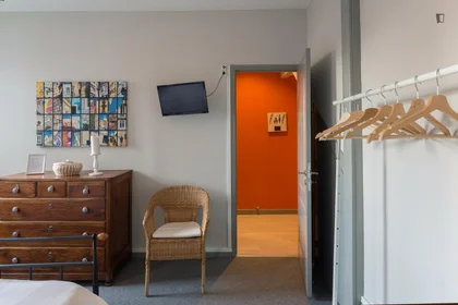 Private room at Rua de Antero de Quental, image 7 of 17
