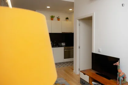 Entire apartment at Rua de Coelho Neto, image 9 of 15