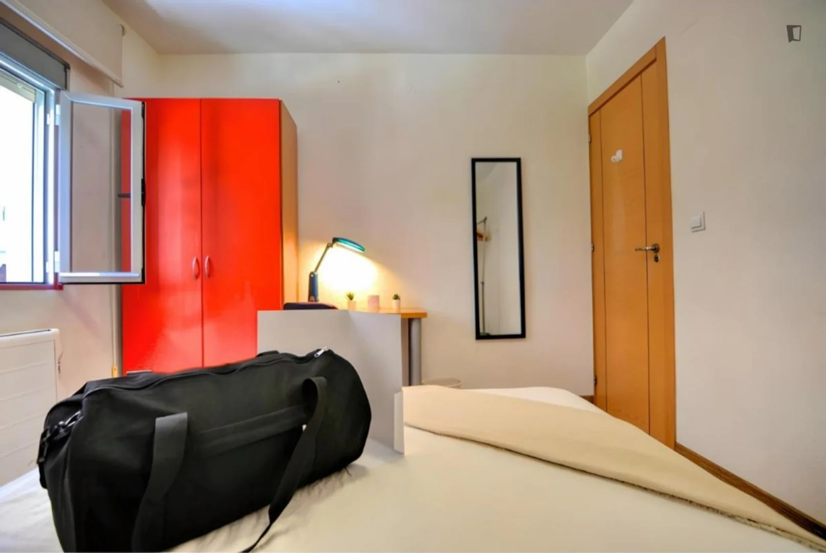 Chambre d'étudiant confortable et spacieuse dans 