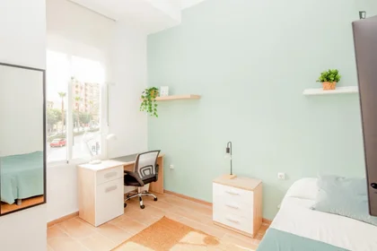 Private room at Carrer de Cadis, image 1 of 23