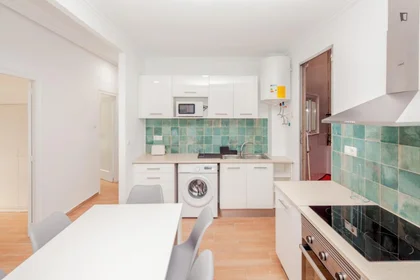 Private room at Carrer de Cadis, image 9 of 23