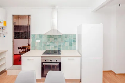 Private room at Carrer de Cadis, image 10 of 23