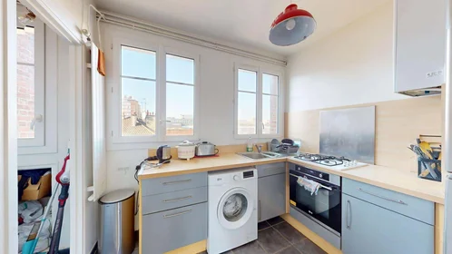 Quarto privado em 4 Rue de l'Abbé Lemire, 76100 Rouen, France, imagem 10 de 18