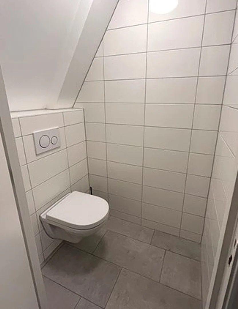 Elegancka kawalerka w pobliżu kampusu w 