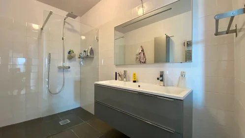 Quarto privado em Maashavenstraat, imagem 2 de 3