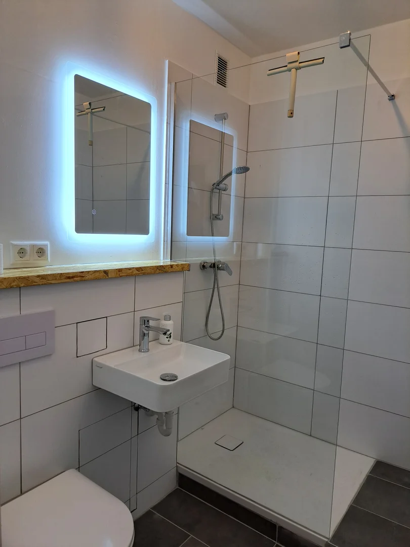 Fully equipped studio flat for students in 