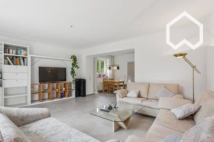 Entire apartment at Durchstraße, image 2 of 15