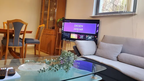 Private room at Neidenburger Straße, image 5 of 18