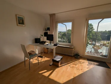 Entire apartment at Brehmstraße, image 2 of 20