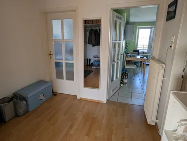 Entire apartment at Brehmstraße, image 13 of 20