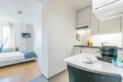 Stanza privata in Rue du Simplon, immagine 1 di 8