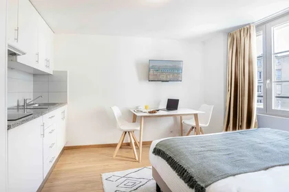 Privatzimmer in der Rue Saint-Laurent, bild 1 von 5