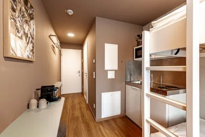 Apartamento inteiro em Bodenseestraße, imagem 8 de 17