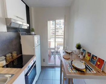 Private room at Rue Bataille, image 12 of 16