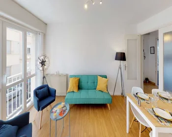 Private room at Rue Bataille, image 6 of 16