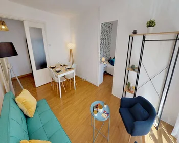 Private room at Rue Bataille, image 7 of 16