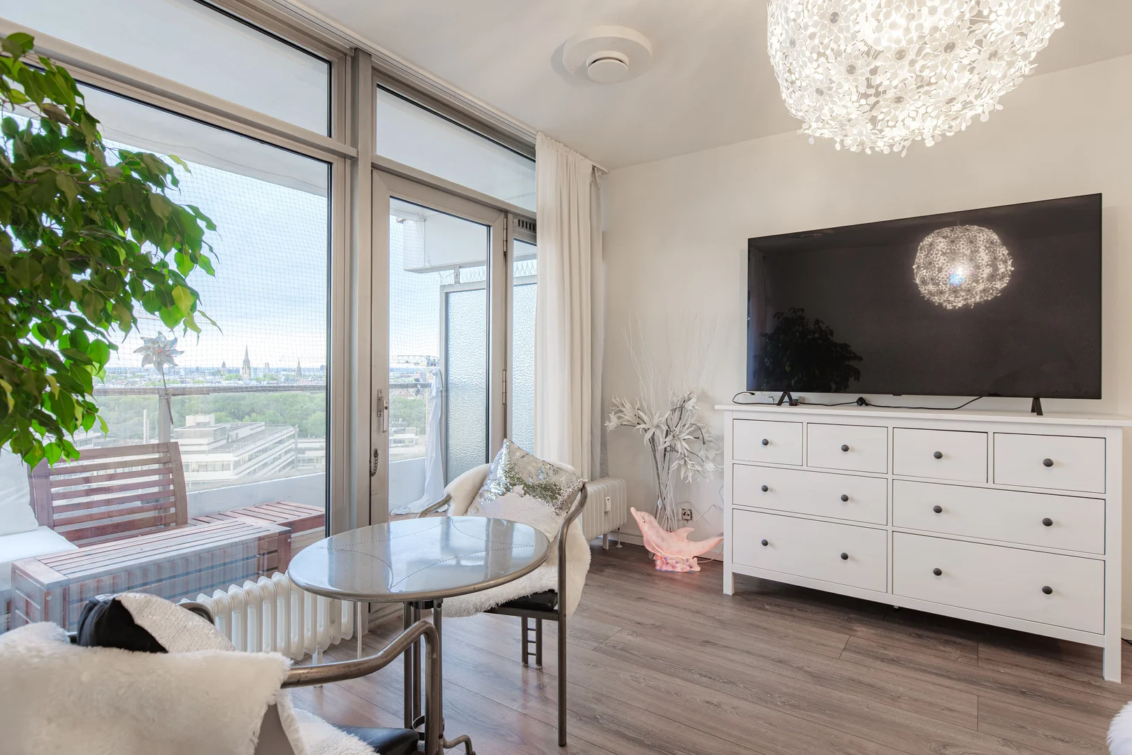 Chambre conviviale pour les étudiants dans  avec des équipements modernes
