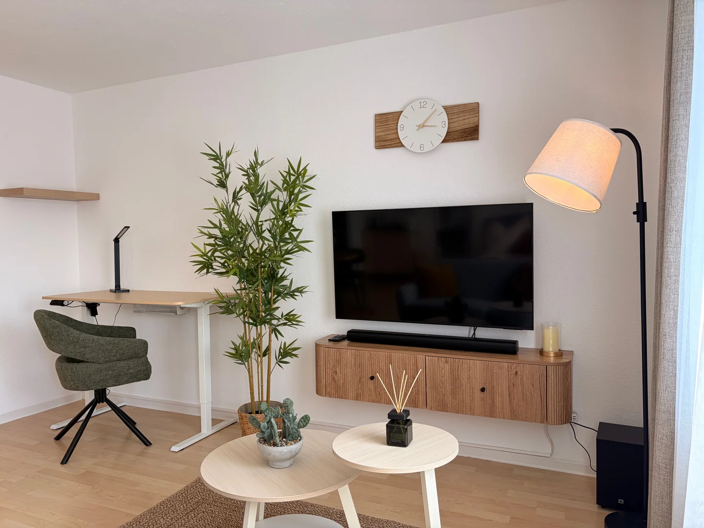 Camera per studenti in  con area studio e servizi in comune