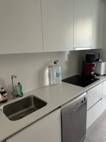 Stanza privata in Avinguda Mèxic, immagine 29 di 37