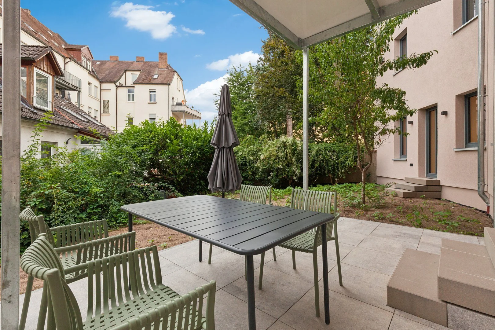 Compact studio apartment ideal for students in