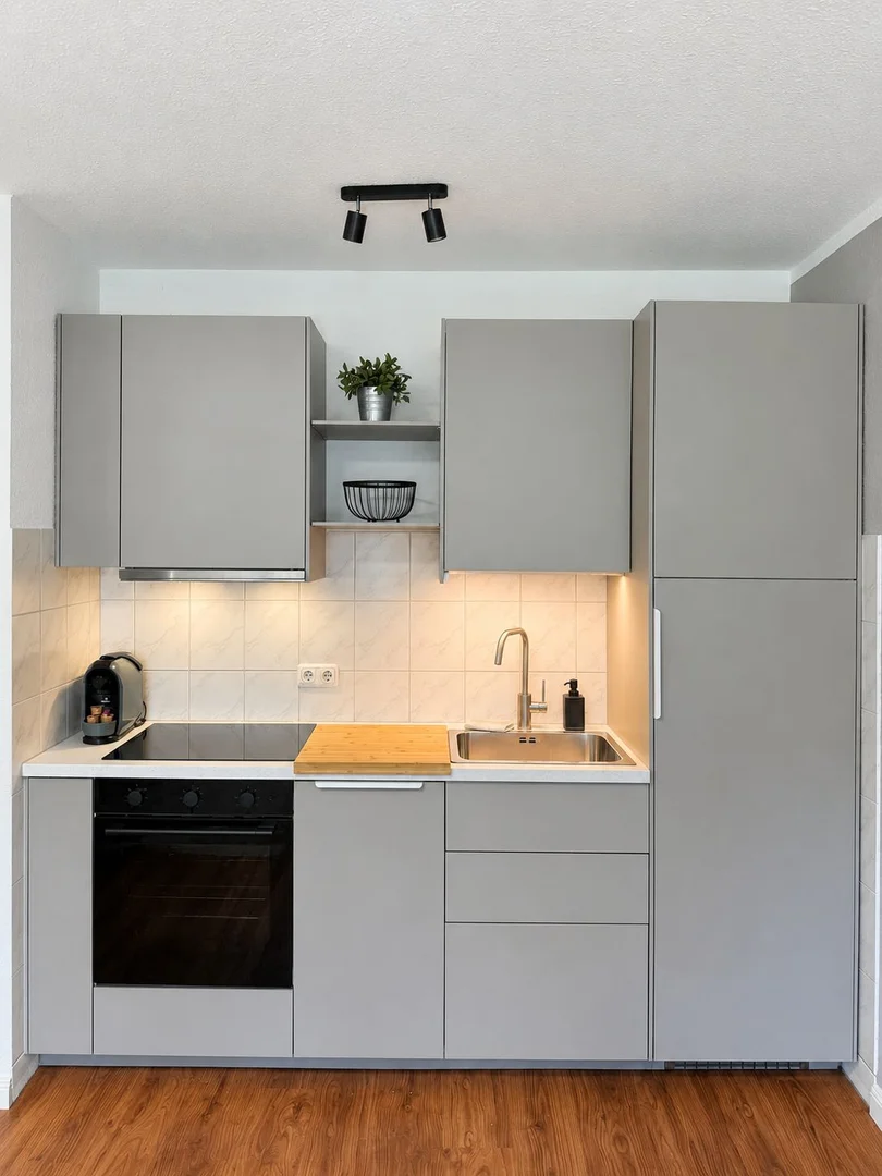 Quarto de estudante económico com localização conveniente em 