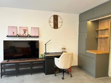 Private room at Hermann-Ehlers-Allee, image 11 of 27