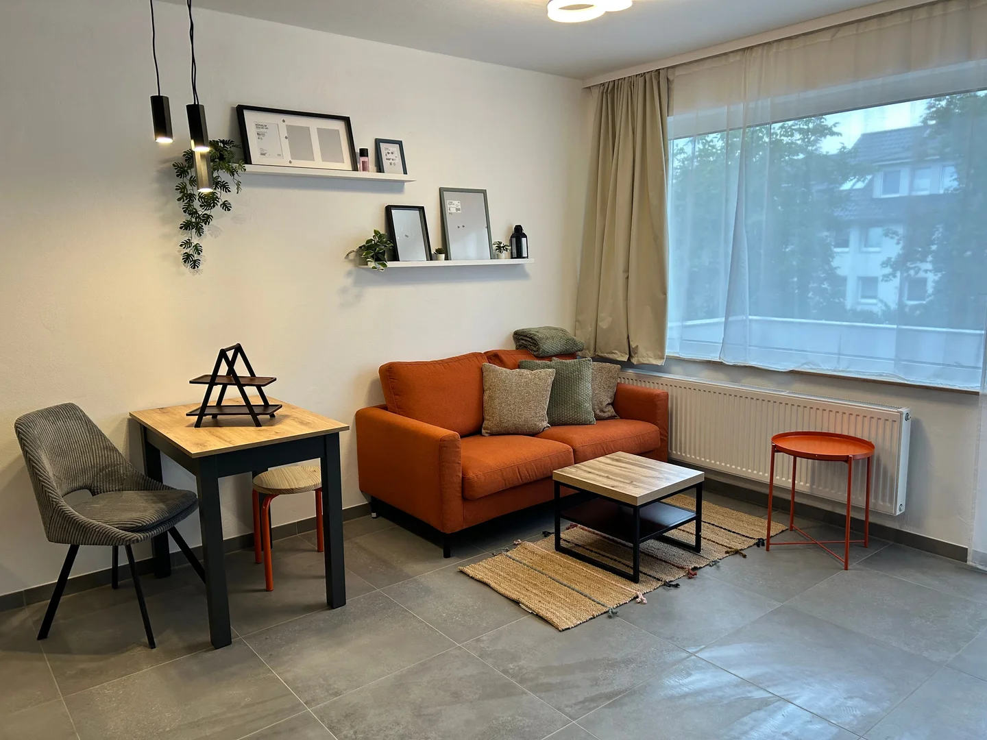 Room for rent in student apartment in , fully furnished