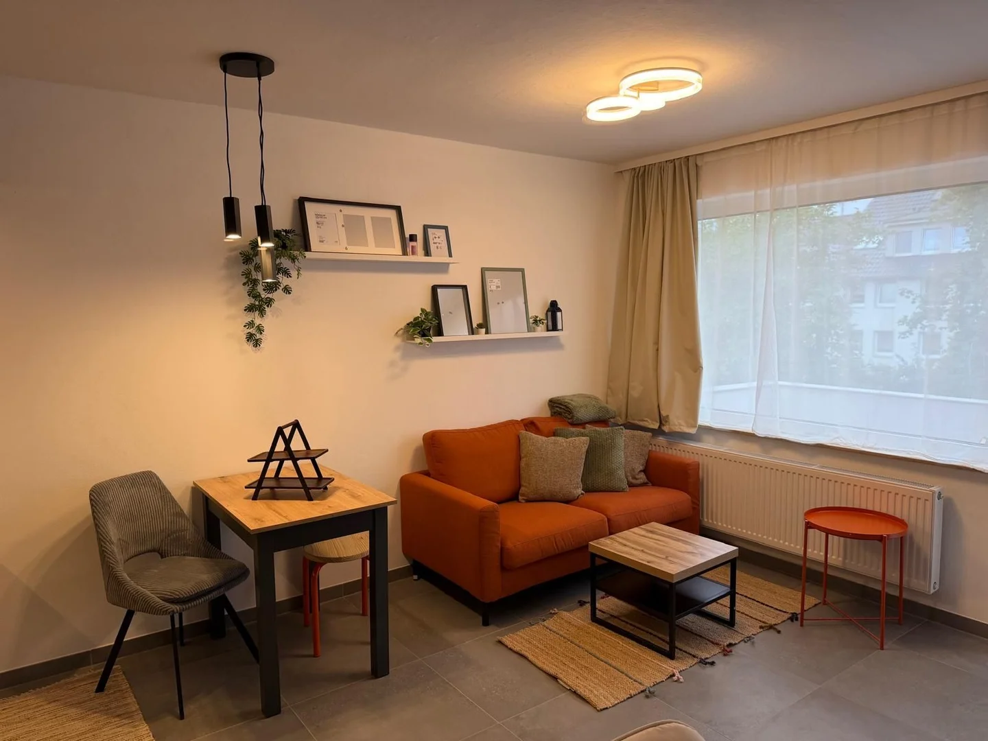 Economical student room with convenient location in 
