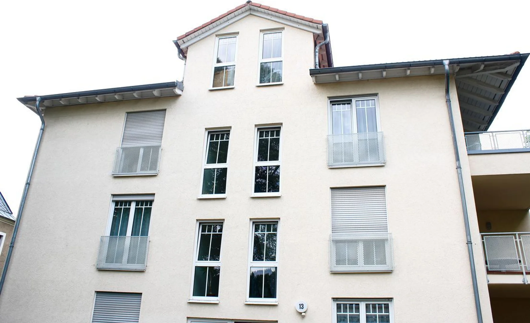 Chambre d'étudiant économique avec emplacement pratique dans