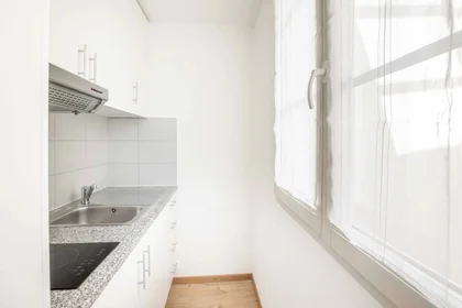 Stanza privata in Rue Saint-Laurent, immagine 1 di 5