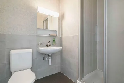 Stanza privata in Rue du Simplon, immagine 6 di 8