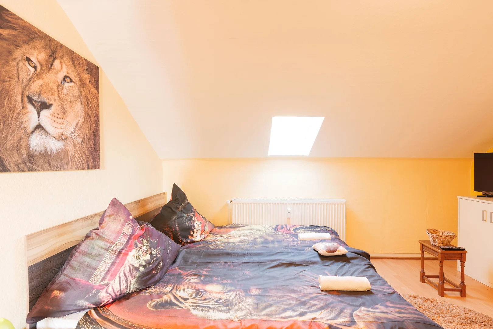Economical student room with convenient location in 