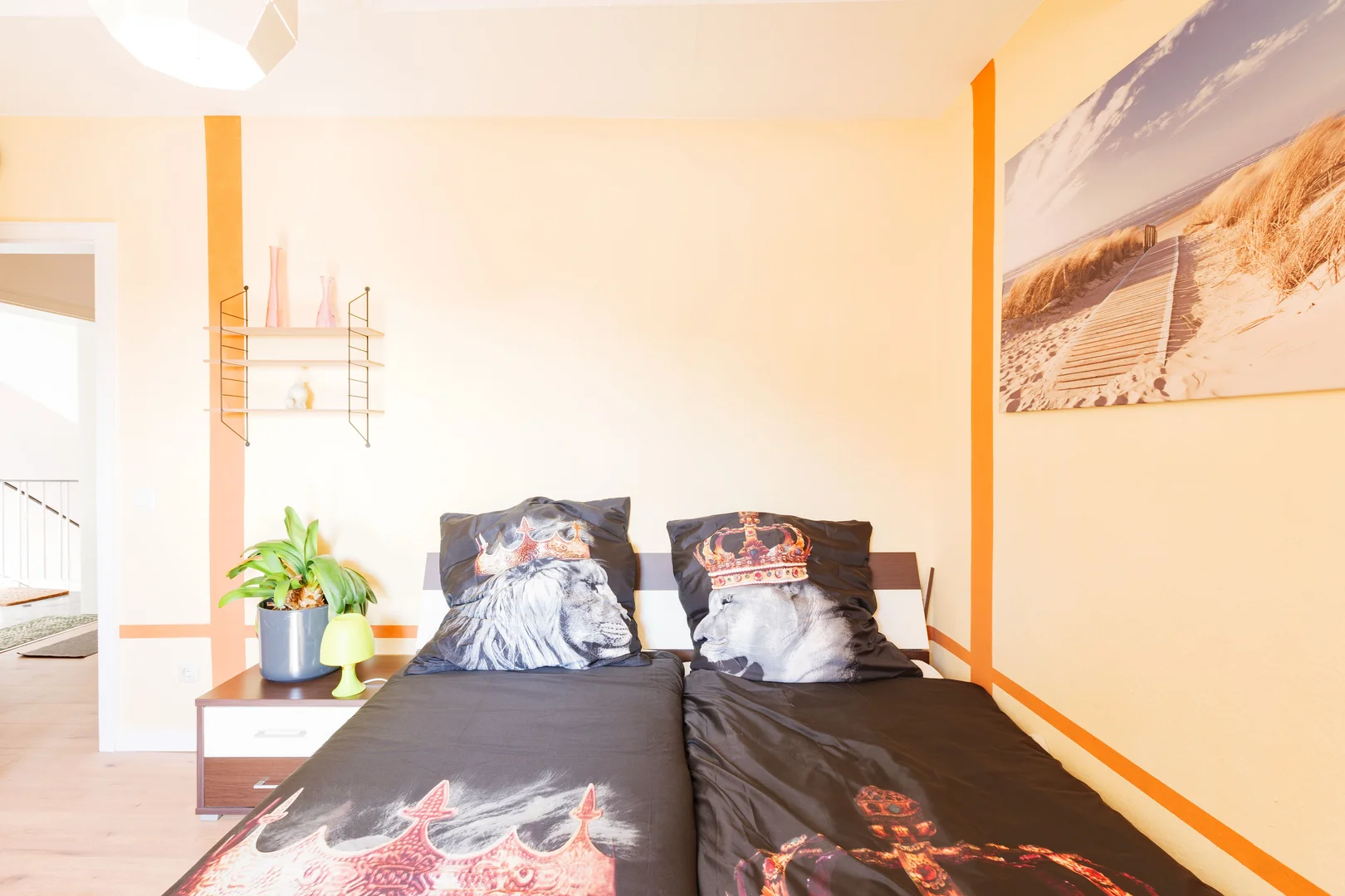 Room for rent in student apartment in , fully furnished
