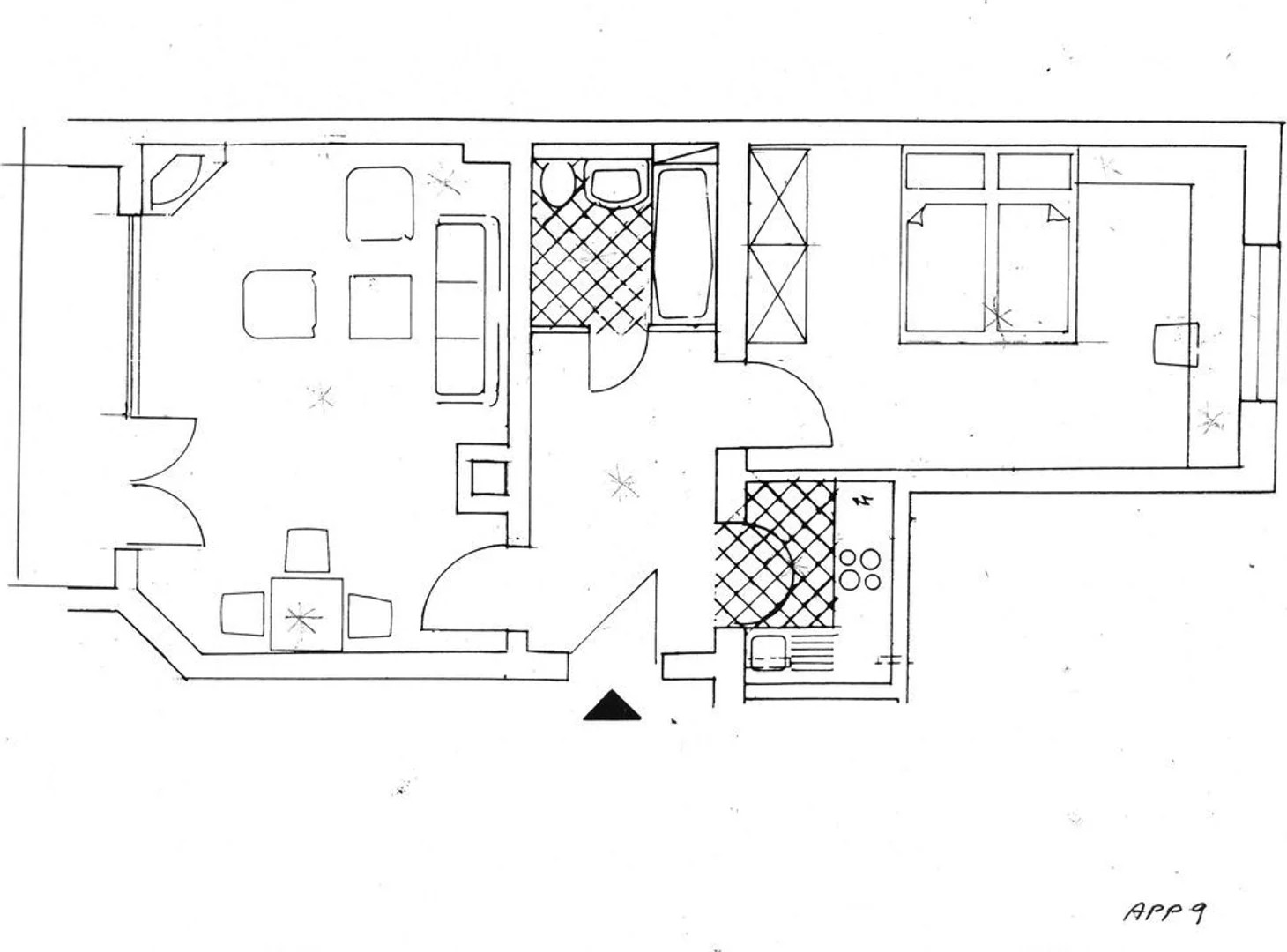 Quarto de estudante em com área de estudo e instalações partilhadas