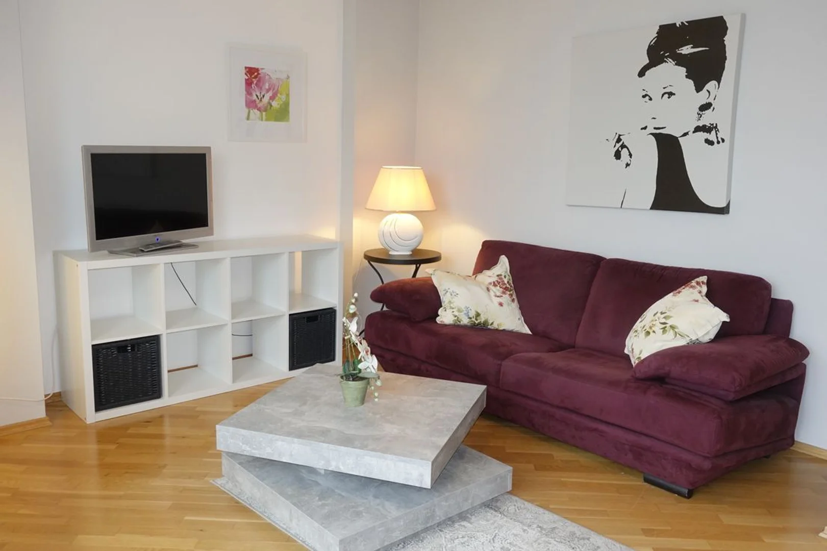 Quarto para alugar em apartamento de estudantes em , totalmente mobilado