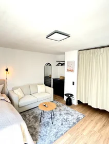 Prywatny pokój L2, obraz 17 29