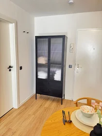 Prywatny pokój L2, obraz 21 29