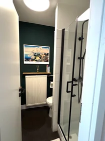 Prywatny pokój L2, obraz 23 29