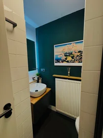 Prywatny pokój L2, obraz 24 29