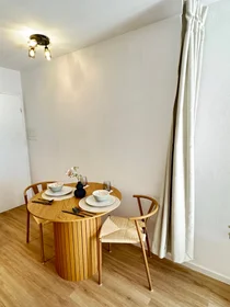 Prywatny pokój L2, obraz 6 29