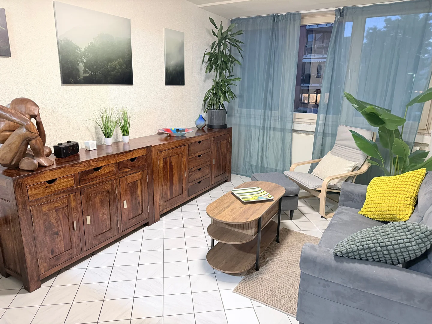 Chambre conviviale pour les étudiants dans avec des équipements modernes
