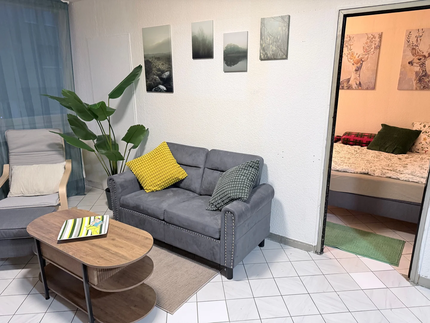 Chambre abordable pour les étudiants avec un bon éclairage dans