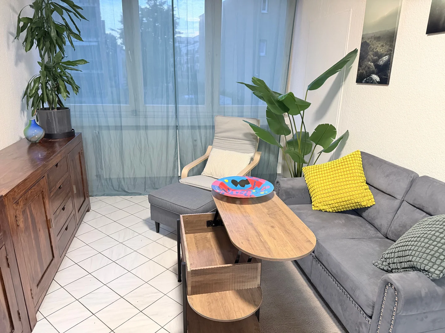 Chambre d'étudiant économique avec emplacement pratique dans