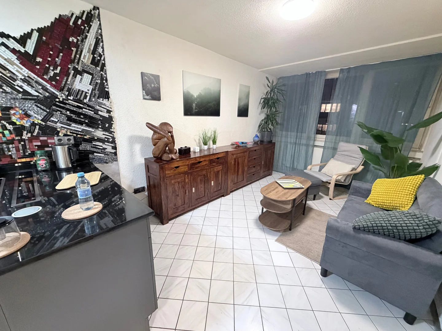 Chambre confortable pour étudiants disponible dans