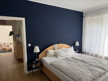 Entire apartment at Manfred-von-Richthofen-Straße, image 12 of 16