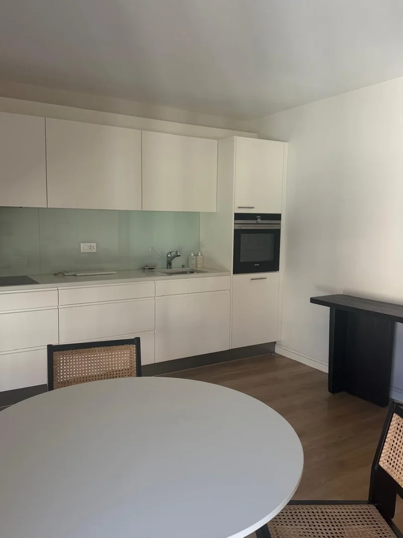 Quarto de estudante económico perto do campus em